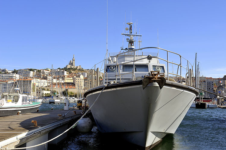 contrleur spcialis en maintenance navale de la douane